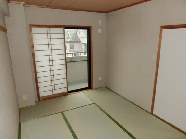 ライオンズヒルズ松戸の物件内観写真